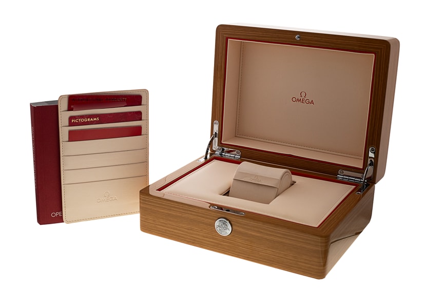 Omega Speedmaster 38 324.30.38.50.01.001